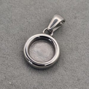 stainless steel circle button ashes in resin pendant