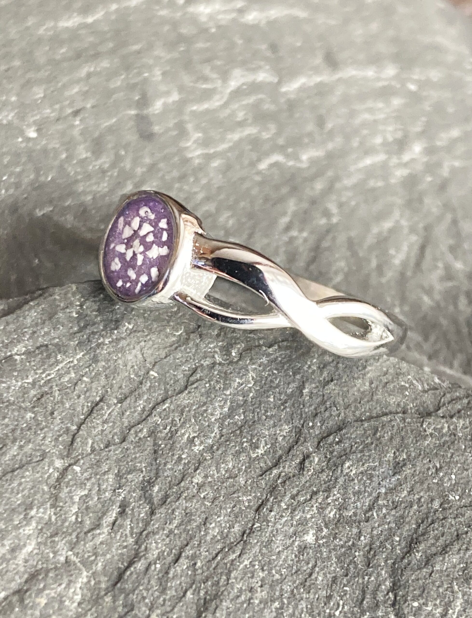Lavender circle cross band stainless steel ashes in resin ring Lavender circle cross band stainless steel ashes in resin ring